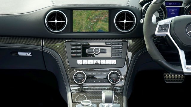 How to Choose an Aftermarket Car Audio System