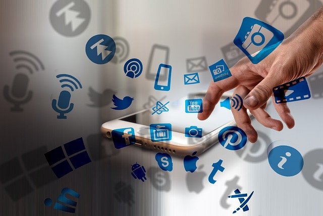 Social Media Marketing Hacks b2b business