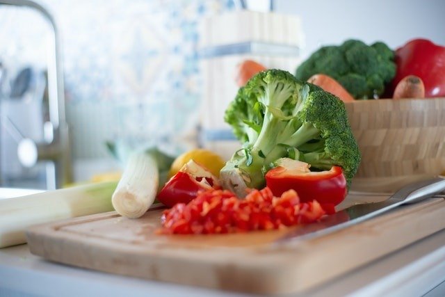 Managing Cholesterol Effectively For Seniors Through Diet