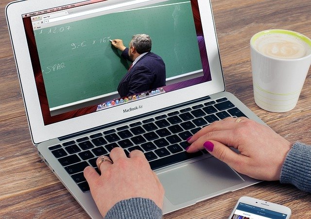 6 Essential Tools for Online Teaching