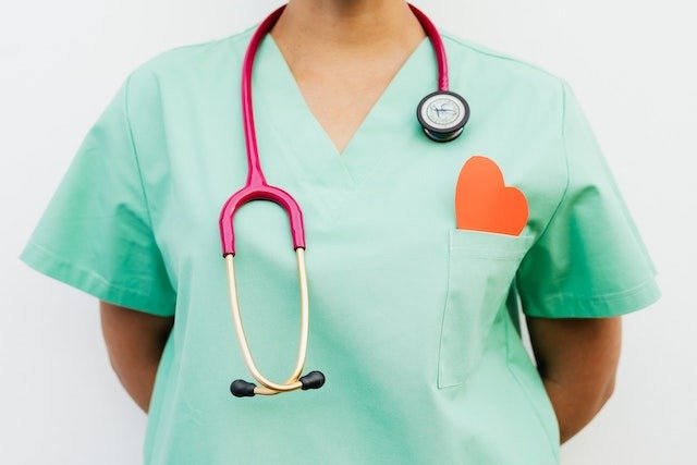 What Are the Benefits of Becoming a Nurse Practitioner