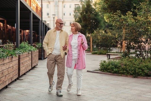 Healthy Lifestyle for Seniors Means Getting Outside