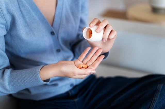 Pros and Cons of Antibiotics