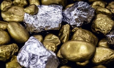 Which Is The Better Investment, Gold Or Silver?